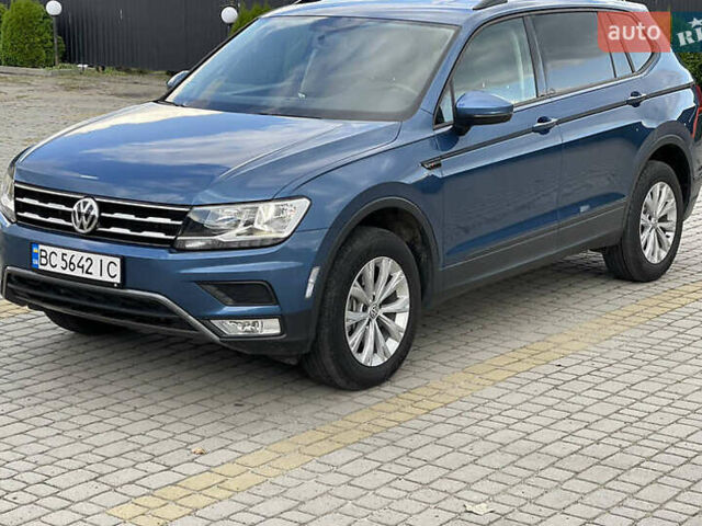 Синий Фольксваген Тигуан, объемом двигателя 2 л и пробегом 117 тыс. км за 18000 $, фото 1 на Automoto.ua