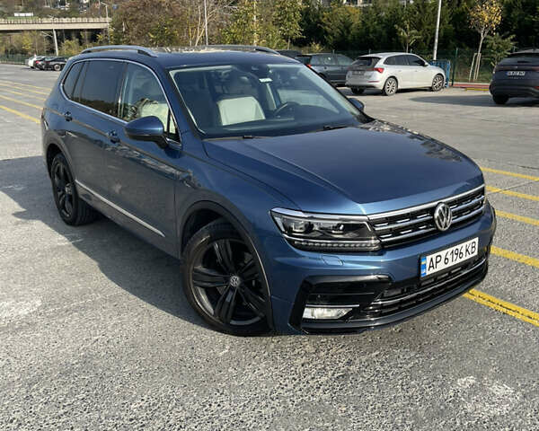 Синий Фольксваген Тигуан, объемом двигателя 1.98 л и пробегом 50 тыс. км за 30000 $, фото 1 на Automoto.ua