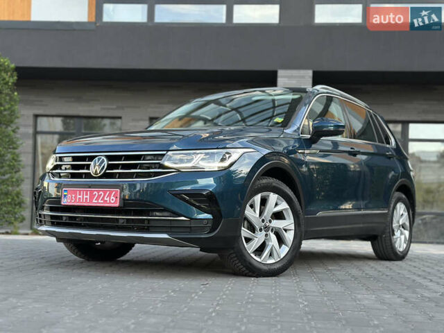 Синий Фольксваген Тигуан, объемом двигателя 2 л и пробегом 107 тыс. км за 33500 $, фото 1 на Automoto.ua