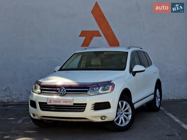 Белый Фольксваген Туарег, объемом двигателя 2.97 л и пробегом 264 тыс. км за 17490 $, фото 1 на Automoto.ua