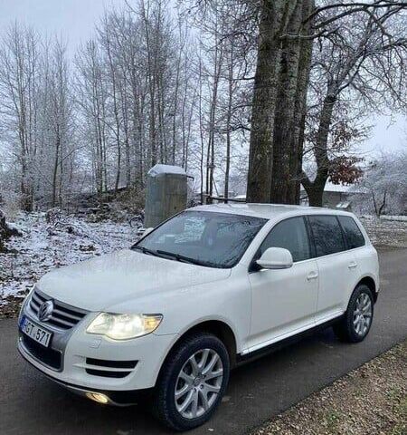 Белый Фольксваген Туарег, объемом двигателя 3 л и пробегом 224 тыс. км за 4500 $, фото 1 на Automoto.ua