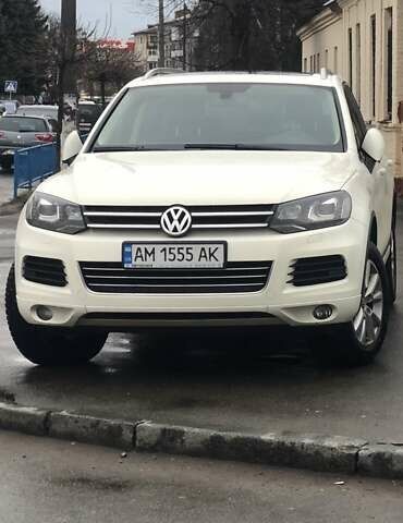 Білий Фольксваген Туарег, об'ємом двигуна 2.97 л та пробігом 365 тис. км за 15999 $, фото 1 на Automoto.ua