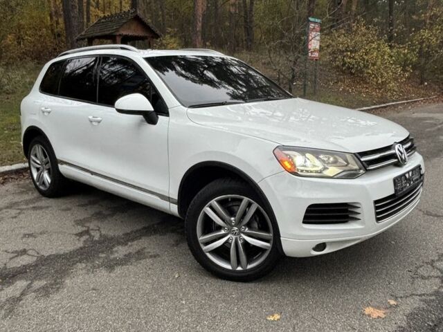 Белый Фольксваген Туарег, объемом двигателя 2.97 л и пробегом 237 тыс. км за 16300 $, фото 1 на Automoto.ua