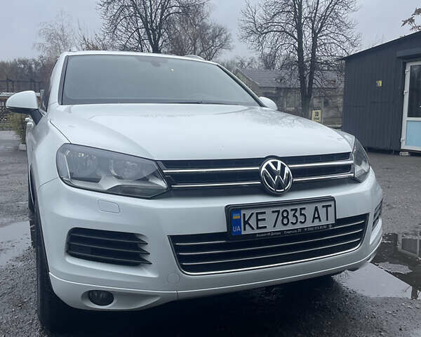 Білий Фольксваген Туарег, об'ємом двигуна 2.97 л та пробігом 130 тис. км за 21300 $, фото 1 на Automoto.ua