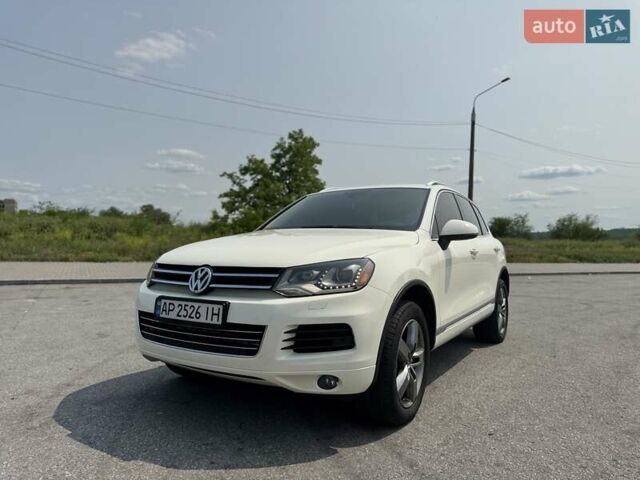 Белый Фольксваген Туарег, объемом двигателя 2.97 л и пробегом 177 тыс. км за 22333 $, фото 1 на Automoto.ua