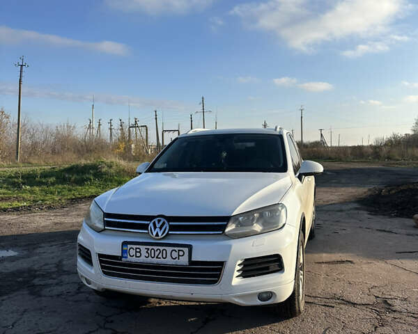 Белый Фольксваген Туарег, объемом двигателя 2.97 л и пробегом 247 тыс. км за 20999 $, фото 1 на Automoto.ua