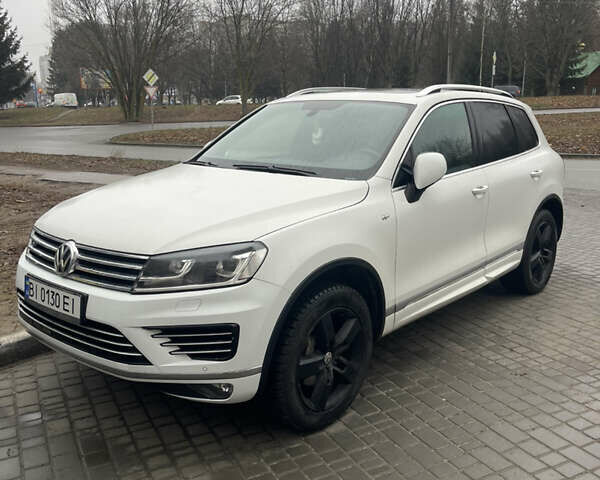 Белый Фольксваген Туарег, объемом двигателя 2.97 л и пробегом 179 тыс. км за 24500 $, фото 1 на Automoto.ua