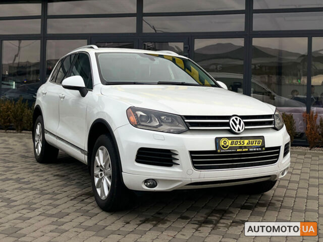 Білий Фольксваген Туарег, об'ємом двигуна 3 л та пробігом 283 тис. км за 20800 $, фото 1 на Automoto.ua