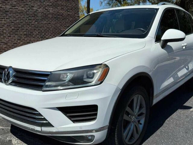 Білий Фольксваген Туарег, об'ємом двигуна 3.6 л та пробігом 78 тис. км за 6200 $, фото 1 на Automoto.ua
