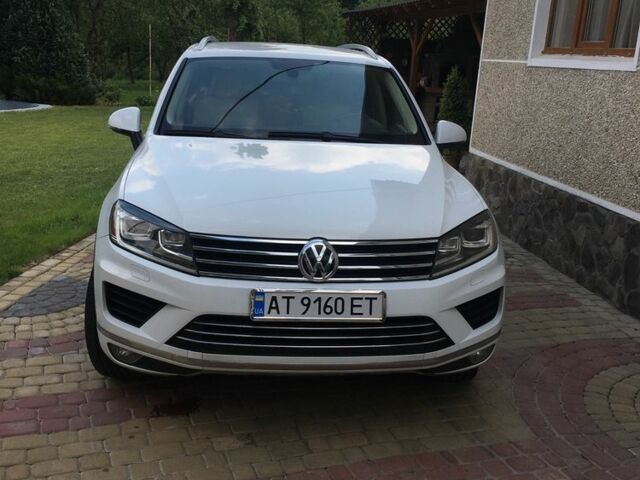 Білий Фольксваген Туарег, об'ємом двигуна 3 л та пробігом 285 тис. км за 20500 $, фото 1 на Automoto.ua