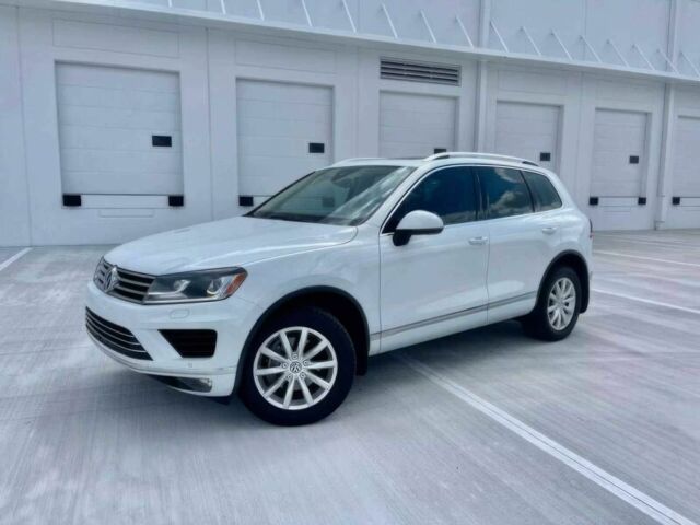 Белый Фольксваген Туарег, объемом двигателя 3.6 л и пробегом 71 тыс. км за 7500 $, фото 1 на Automoto.ua