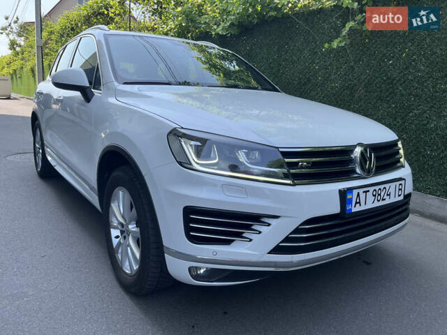 Белый Фольксваген Туарег, объемом двигателя 2.97 л и пробегом 127 тыс. км за 35800 $, фото 1 на Automoto.ua