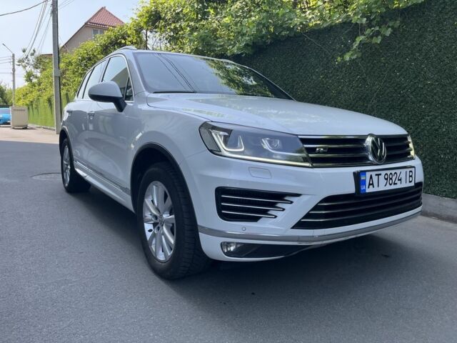 Білий Фольксваген Туарег, об'ємом двигуна 3 л та пробігом 126 тис. км за 36500 $, фото 1 на Automoto.ua
