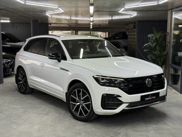 Білий Фольксваген Туарег, об'ємом двигуна 3 л та пробігом 146 тис. км за 50900 $, фото 1 на Automoto.ua