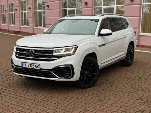 Білий Фольксваген Туарег, об'ємом двигуна 3.6 л та пробігом 61 тис. км за 33700 $, фото 1 на Automoto.ua