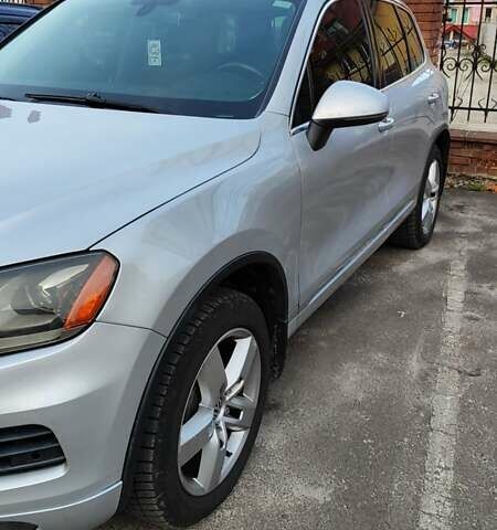 Бежевий Фольксваген Туарег, об'ємом двигуна 3.6 л та пробігом 243 тис. км за 15900 $, фото 1 на Automoto.ua