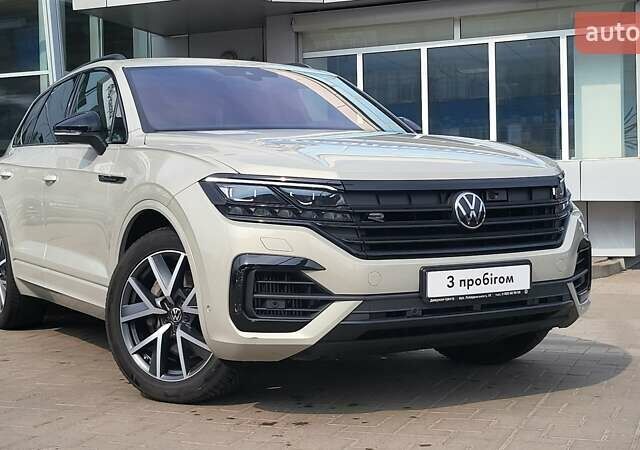 Бежевый Фольксваген Туарег, объемом двигателя 3 л и пробегом 57 тыс. км за 65000 $, фото 1 на Automoto.ua