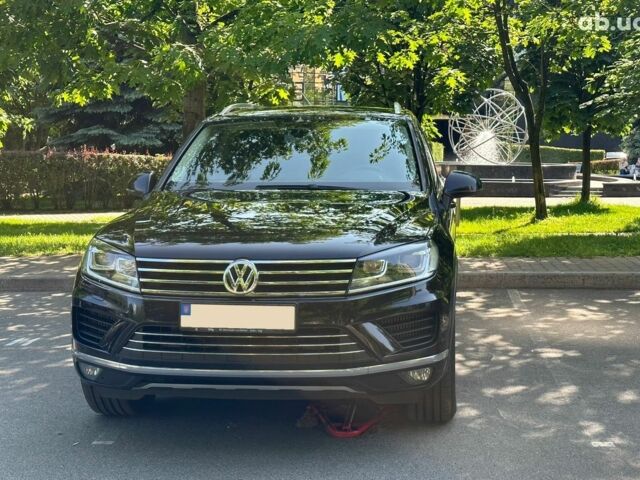 Черный Фольксваген Туарег, объемом двигателя 0 л и пробегом 189 тыс. км за 31500 $, фото 1 на Automoto.ua