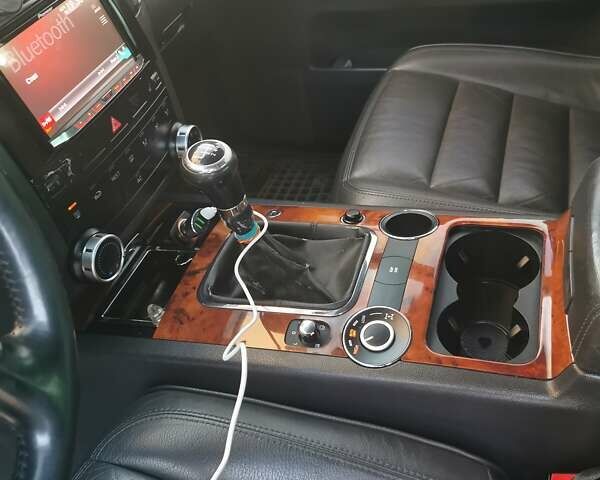 Черный Фольксваген Туарег, объемом двигателя 2.5 л и пробегом 364 тыс. км за 11500 $, фото 1 на Automoto.ua