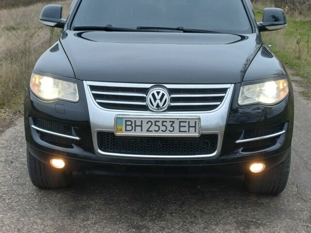 Черный Фольксваген Туарег, объемом двигателя 3 л и пробегом 146 тыс. км за 13000 $, фото 1 на Automoto.ua
