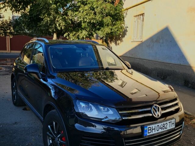 Чорний Фольксваген Туарег, об'ємом двигуна 3 л та пробігом 306 тис. км за 17000 $, фото 1 на Automoto.ua