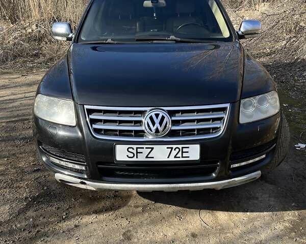 Черный Фольксваген Туарег, объемом двигателя 2.5 л и пробегом 371 тыс. км за 5700 $, фото 1 на Automoto.ua