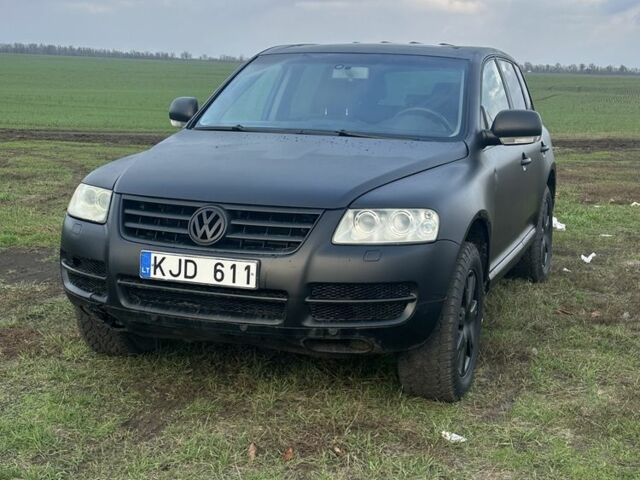 Чорний Фольксваген Туарег, об'ємом двигуна 3 л та пробігом 326 тис. км за 4800 $, фото 1 на Automoto.ua