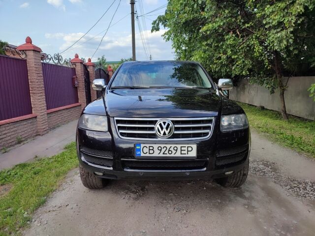 Черный Фольксваген Туарег, объемом двигателя 2.5 л и пробегом 332 тыс. км за 9500 $, фото 1 на Automoto.ua