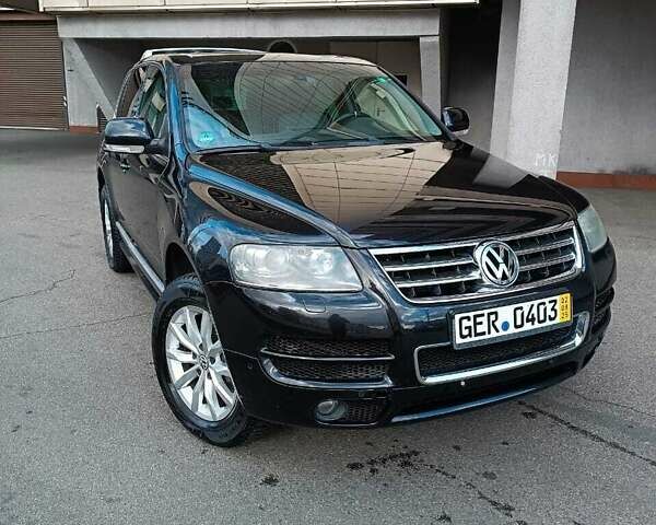 Чорний Фольксваген Туарег, об'ємом двигуна 2.97 л та пробігом 299 тис. км за 6000 $, фото 1 на Automoto.ua