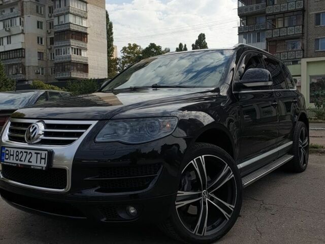 Чорний Фольксваген Туарег, об'ємом двигуна 3 л та пробігом 205 тис. км за 12000 $, фото 1 на Automoto.ua