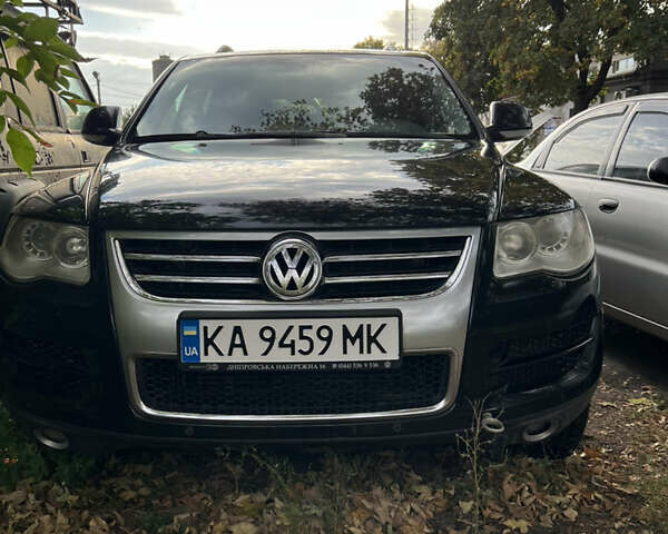 Черный Фольксваген Туарег, объемом двигателя 2.52 л и пробегом 237 тыс. км за 6500 $, фото 1 на Automoto.ua