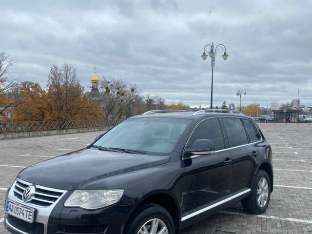 Чорний Фольксваген Туарег, об'ємом двигуна 3 л та пробігом 207 тис. км за 12000 $, фото 1 на Automoto.ua