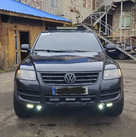 Чорний Фольксваген Туарег, об'ємом двигуна 3 л та пробігом 347 тис. км за 6200 $, фото 1 на Automoto.ua