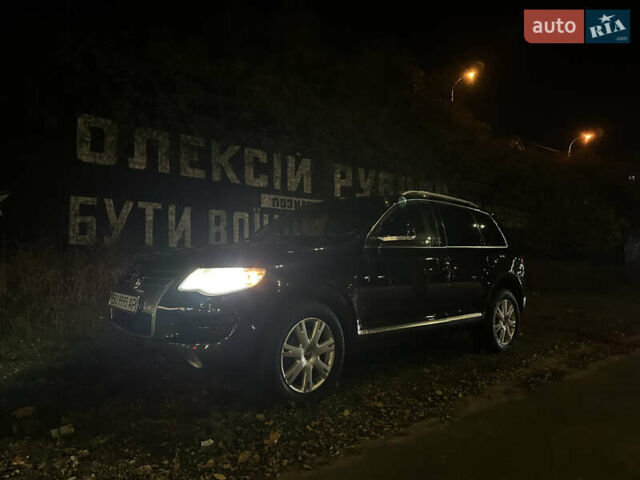 Черный Фольксваген Туарег, объемом двигателя 3 л и пробегом 351 тыс. км за 13500 $, фото 1 на Automoto.ua