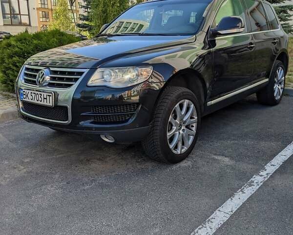 Чорний Фольксваген Туарег, об'ємом двигуна 2.97 л та пробігом 319 тис. км за 10600 $, фото 1 на Automoto.ua