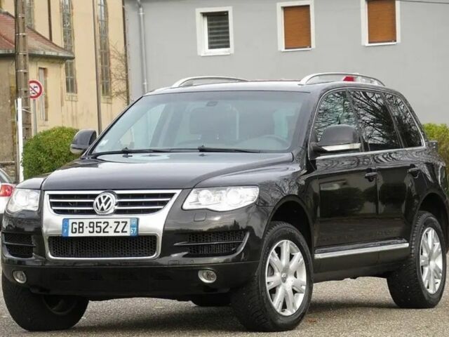 Черный Фольксваген Туарег, объемом двигателя 0 л и пробегом 230 тыс. км за 3700 $, фото 1 на Automoto.ua