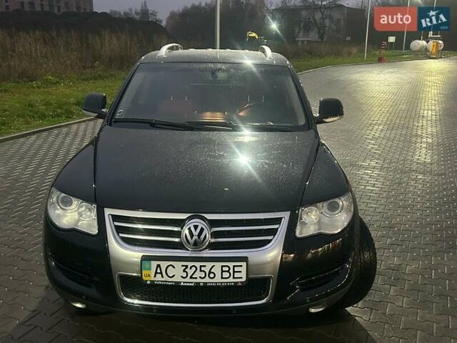 Черный Фольксваген Туарег, объемом двигателя 2.97 л и пробегом 159 тыс. км за 13800 $, фото 1 на Automoto.ua