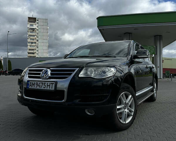 Черный Фольксваген Туарег, объемом двигателя 3 л и пробегом 289 тыс. км за 11800 $, фото 1 на Automoto.ua
