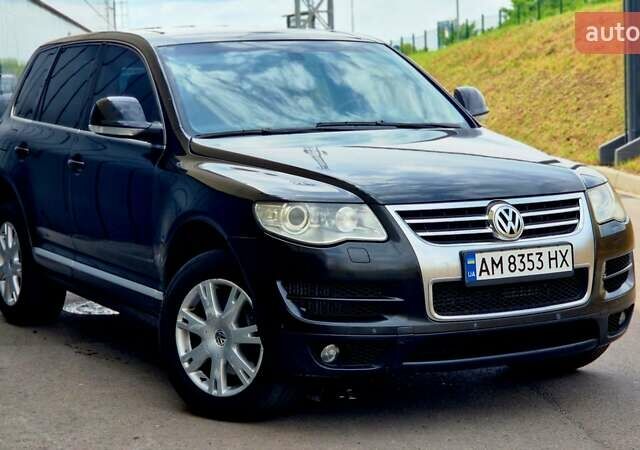 Черный Фольксваген Туарег, объемом двигателя 2.97 л и пробегом 359 тыс. км за 10700 $, фото 1 на Automoto.ua