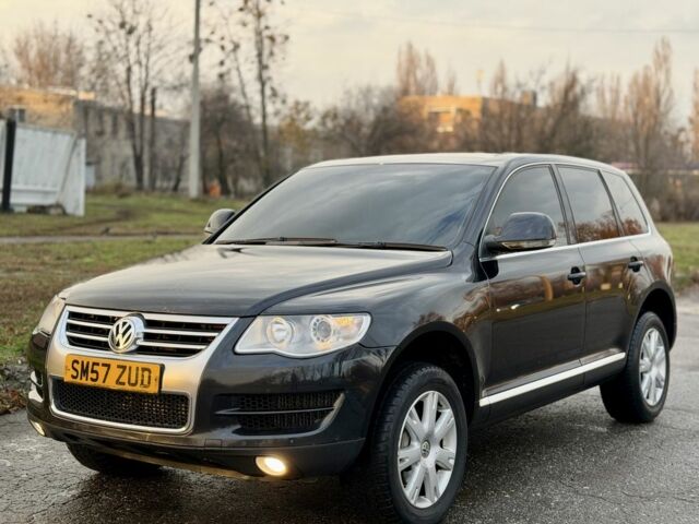 Черный Фольксваген Туарег, объемом двигателя 0 л и пробегом 345 тыс. км за 5300 $, фото 1 на Automoto.ua