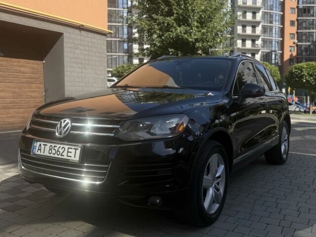Черный Фольксваген Туарег, объемом двигателя 3 л и пробегом 280 тыс. км за 417 $, фото 1 на Automoto.ua