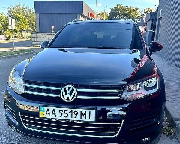 Чорний Фольксваген Туарег, об'ємом двигуна 3 л та пробігом 242 тис. км за 18750 $, фото 1 на Automoto.ua