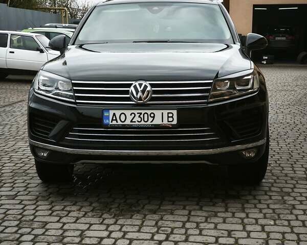 Чорний Фольксваген Туарег, об'ємом двигуна 2.97 л та пробігом 300 тис. км за 24700 $, фото 1 на Automoto.ua