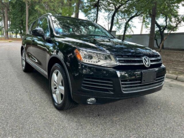 Черный Фольксваген Туарег, объемом двигателя 3.6 л и пробегом 84 тыс. км за 13600 $, фото 1 на Automoto.ua