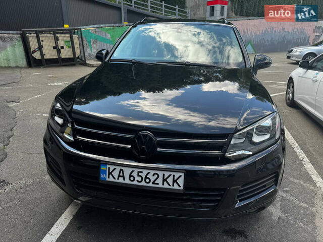 Черный Фольксваген Туарег, объемом двигателя 2.97 л и пробегом 221 тыс. км за 20750 $, фото 1 на Automoto.ua