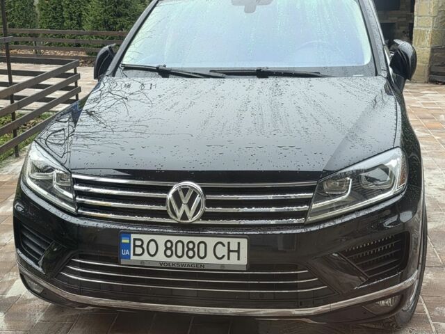 Черный Фольксваген Туарег, объемом двигателя 3 л и пробегом 181 тыс. км за 26000 $, фото 1 на Automoto.ua