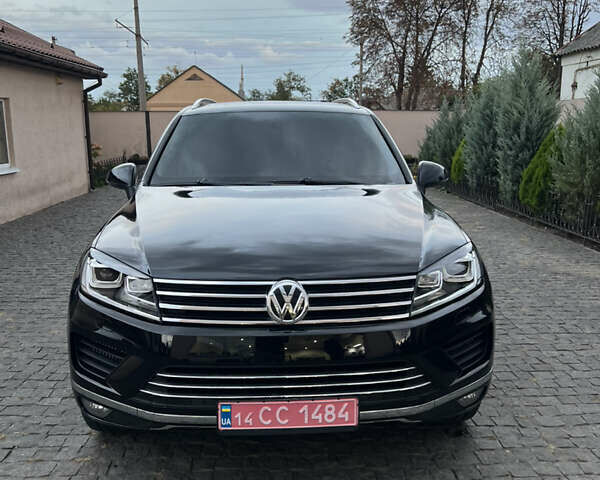 Черный Фольксваген Туарег, объемом двигателя 3 л и пробегом 213 тыс. км за 22500 $, фото 1 на Automoto.ua