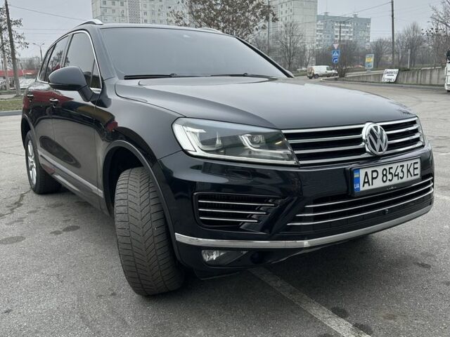 Черный Фольксваген Туарег, объемом двигателя 3 л и пробегом 224 тыс. км за 28000 $, фото 1 на Automoto.ua