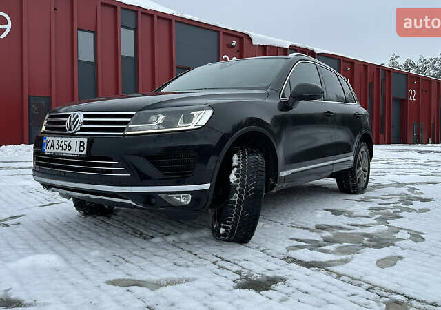 Черный Фольксваген Туарег, объемом двигателя 3 л и пробегом 223 тыс. км за 30000 $, фото 1 на Automoto.ua