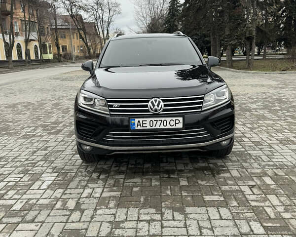 Чорний Фольксваген Туарег, об'ємом двигуна 3 л та пробігом 253 тис. км за 29700 $, фото 1 на Automoto.ua